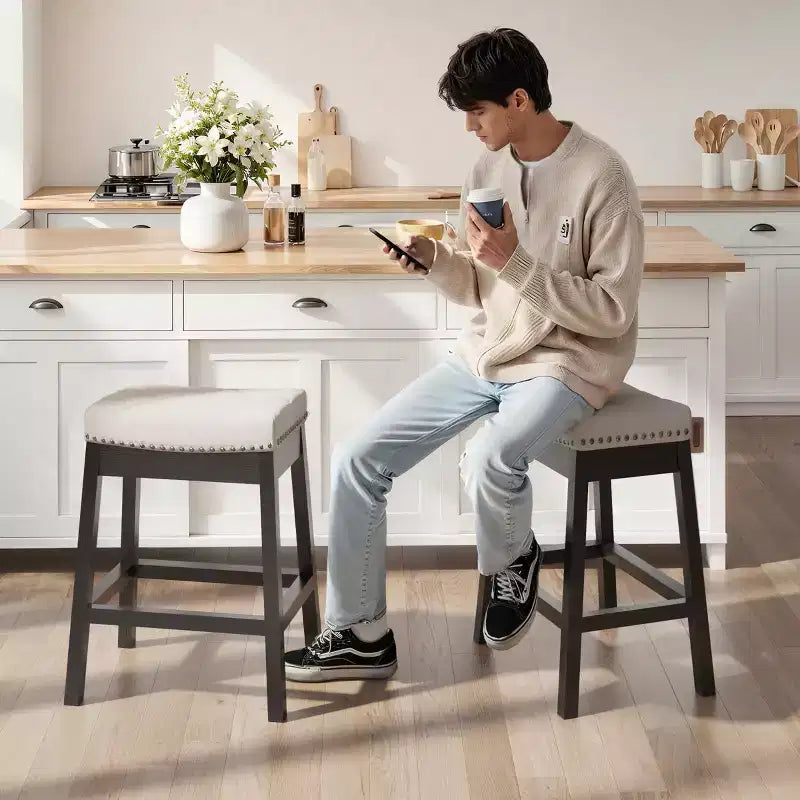 Tabouret de comptoir avec cadre en bois massif, tabouret de bar sans dossier avec assise rembourrée (lot de 2)