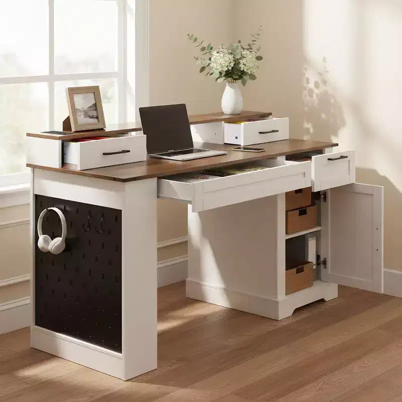 Bureau de 55" avec armoire de rangement, station de charge, bureau d'ordinateur avec support d'écran, tiroir à clavier, panneau perforé, bureau d'écriture pour l'étude et le bureau