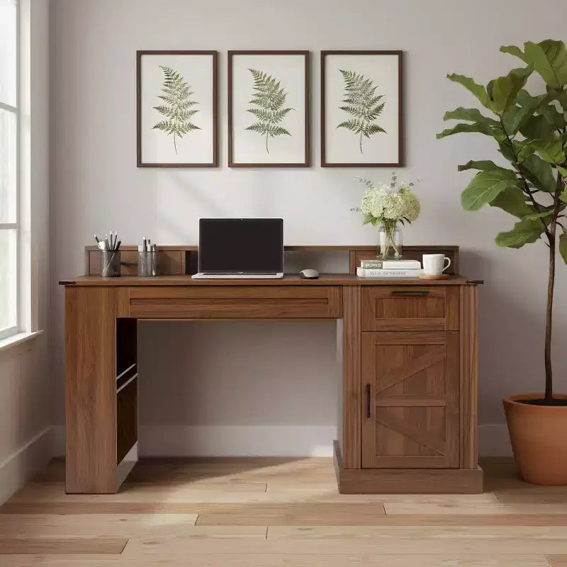 Bureau de 55" avec armoire de rangement, station de charge, bureau d'ordinateur avec support d'écran, tiroir à clavier, panneau perforé, bureau d'écriture pour l'étude et le bureau